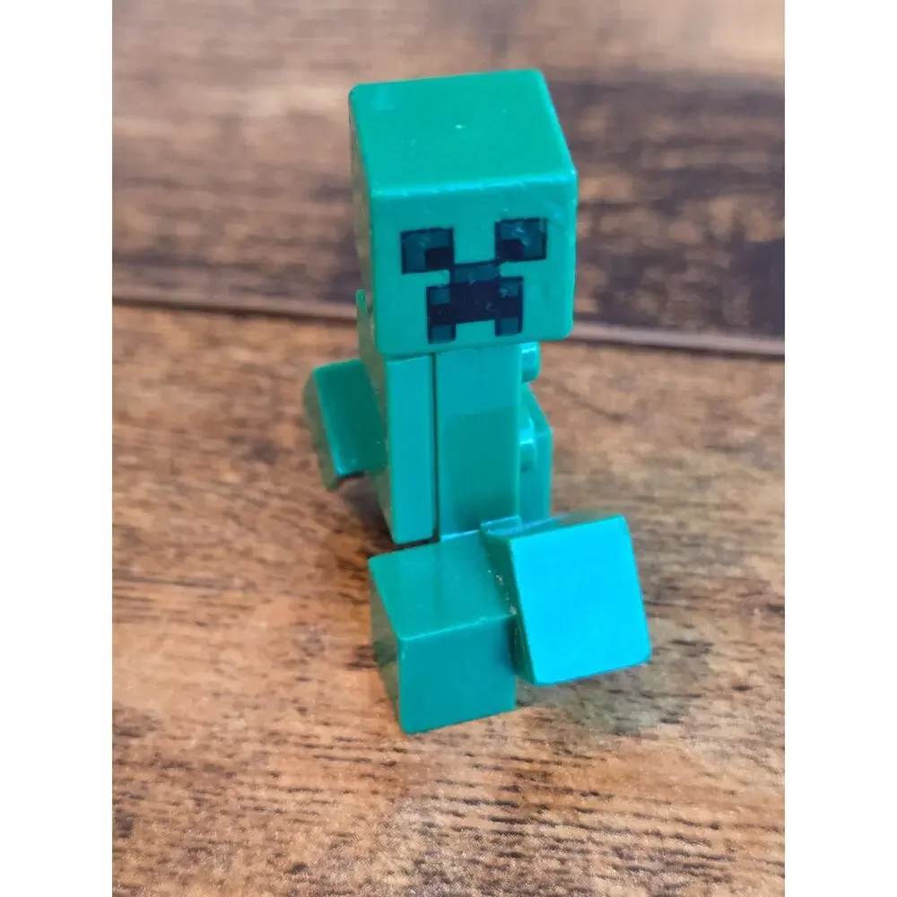 LEGO Genuine Minecraft Creeper Min012 21135 21129 21128 Minifig Minifigure